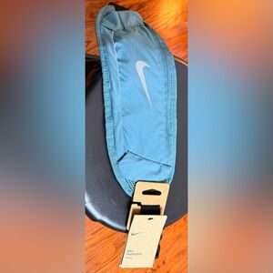 Beautiful Nike Running 
Waistpack, adjustable
